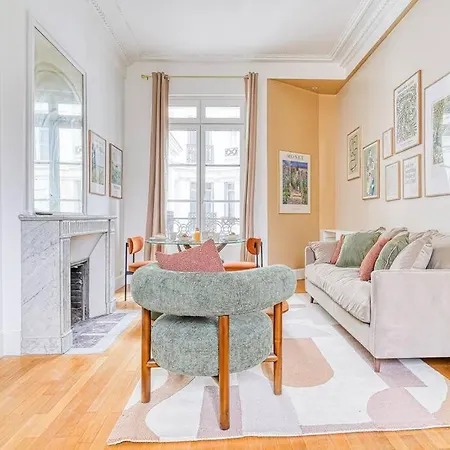 Appartement Proche Place Du Trocadero - Pompe Parijs